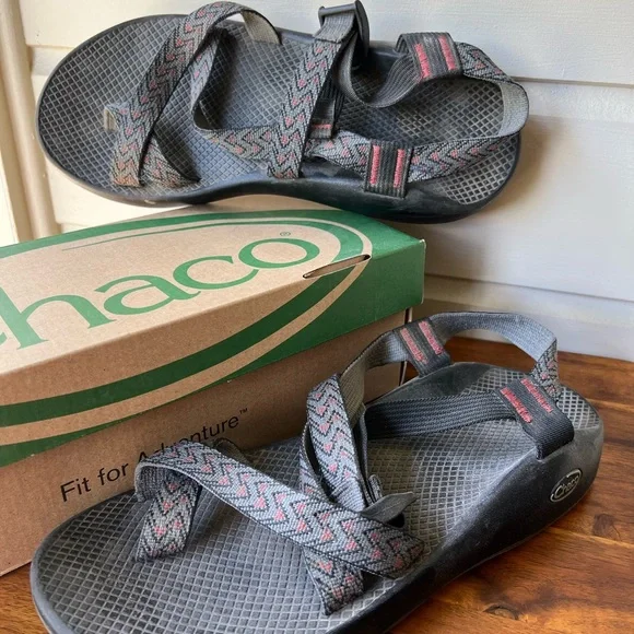 Chaco | Shoes | Mens Chaco Black And Red Strapped Sandals  display picture 2